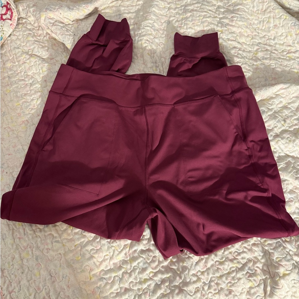 Women's purple leggings